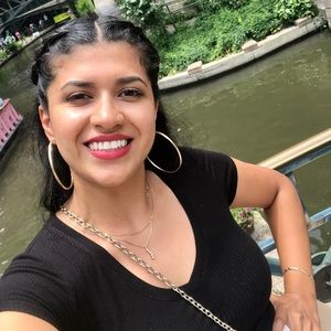 Meet your Posher, Kenia